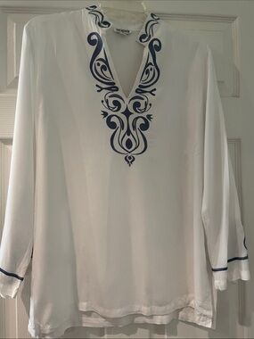 escapada White Tunic with Blue Embroidery